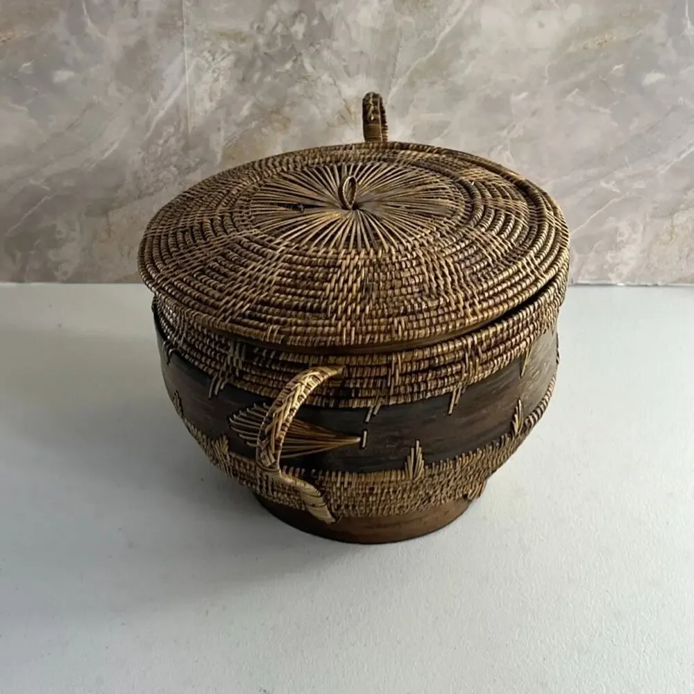 Hand-woven Basket With Lid 7